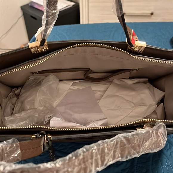 NWT Coffee Brown and Gold Purse and Wallet - Convertible with Shoulder Strap - Picture 3 of 7